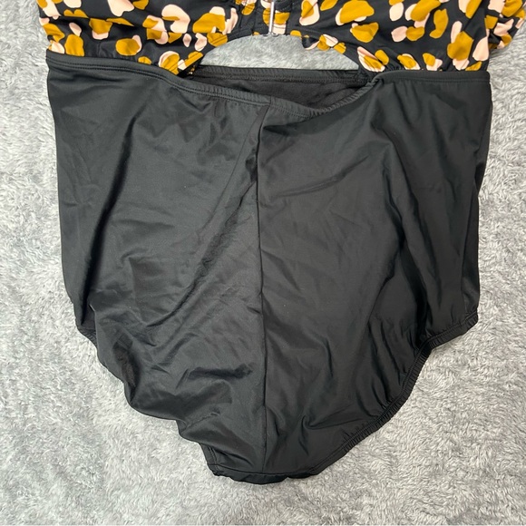 Beach Betty Slimming Control Cut Out Tie-Front One Piece Swimsuit Animal Sz 2X - Picture 13 of 16